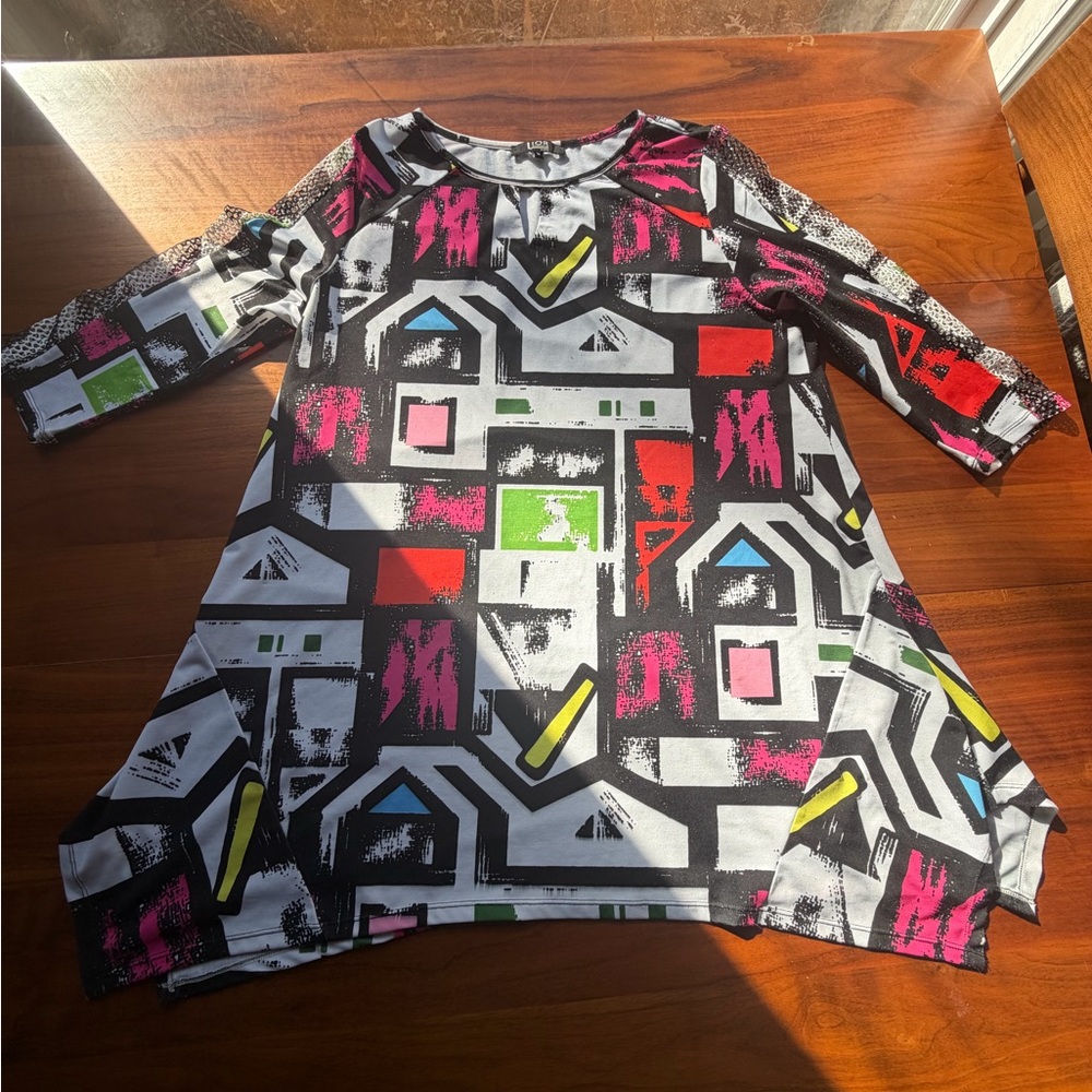 Colorful Geometric Women’s Top VTG
